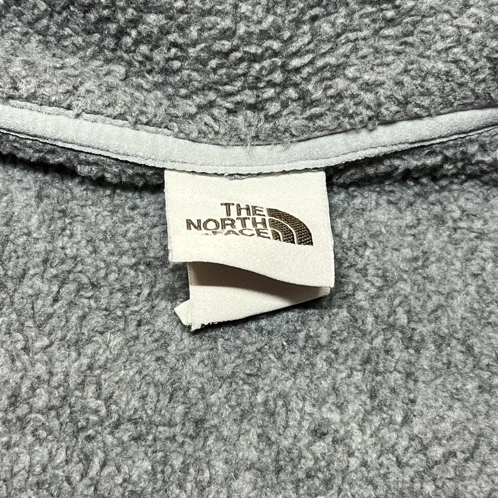 The North Face Vest Mens Small Gray Fleece Full Zip Outdoor Hiking NF0A3YR9